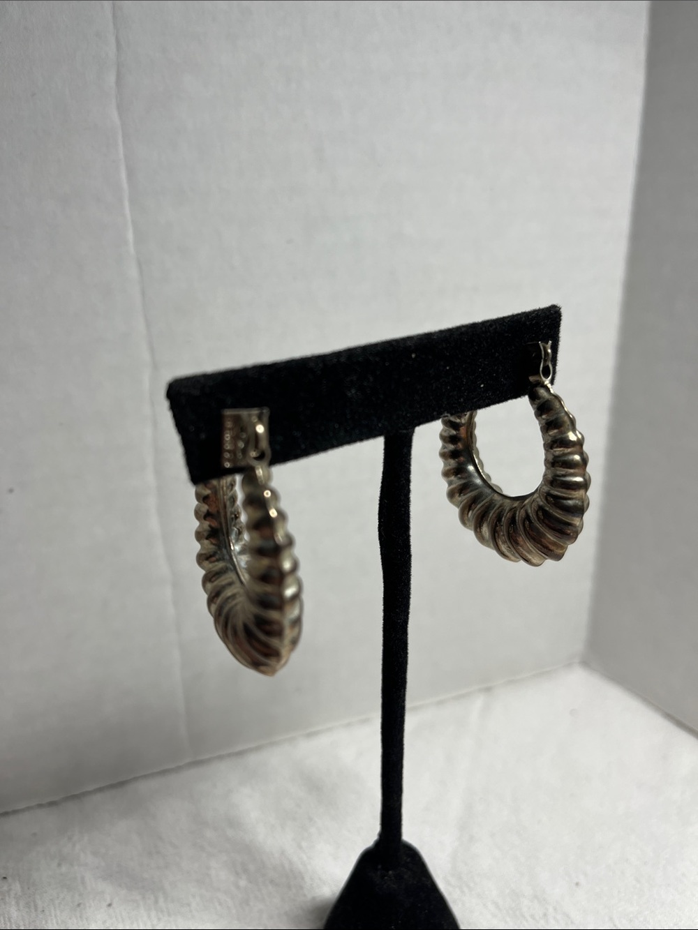 Textured Hoop Earrings in Silver - Elegant Ribbed Design